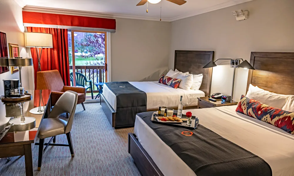 Deluxe Guest Room with Balcony at Minerals Hotel